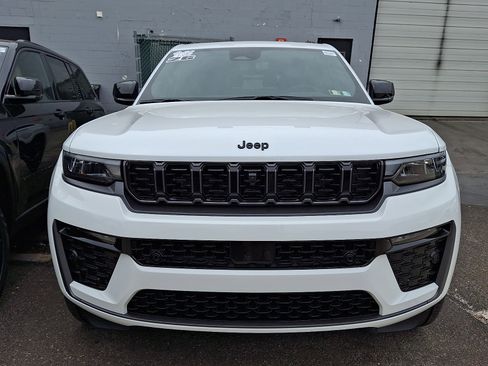 New 2026 Jeep Grand Cherokee L Limited AWD/4WD image 2