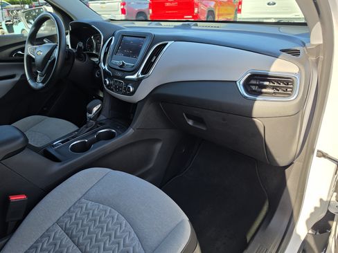 Used 2024 Chevrolet Equinox LT FWD image 18