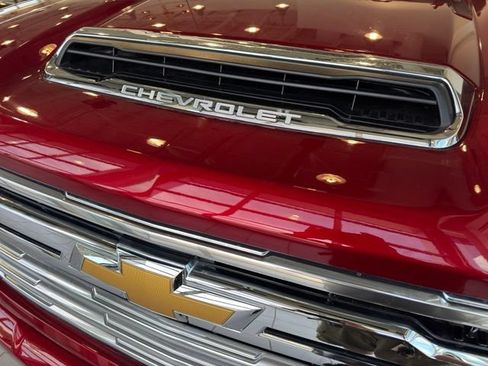Used 2024 Chevrolet Silverado 3500 High Country w/ Technology Package AWD/4WD image 37
