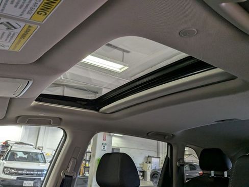 Used 2025 Honda CR-V EX image 17