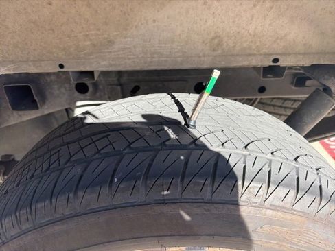 Used 2018 Ford F150 XLT w/ Equipment Group 302A Luxury image 11