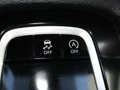 Used 2024 Toyota Corolla Cross XLE w/ Convenience Package FWD image 35