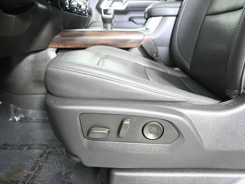 Used 2022 GMC Sierra 1500 SLT w/ SLT Convenience Package image 22