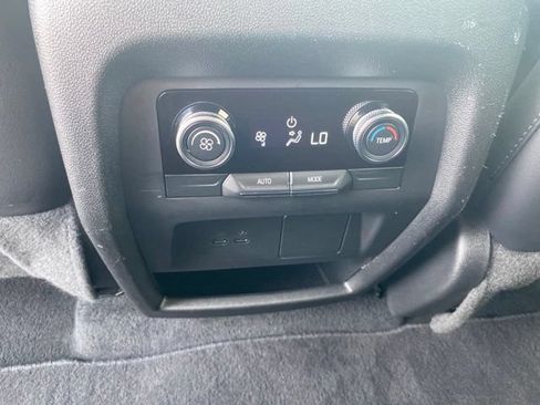 Used 2026 Buick Enclave Preferred AWD/4WD image 28