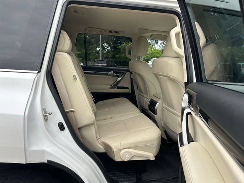 Used 2022 Lexus GX 460 Premium w/ Premium Package AWD/4WD image 43