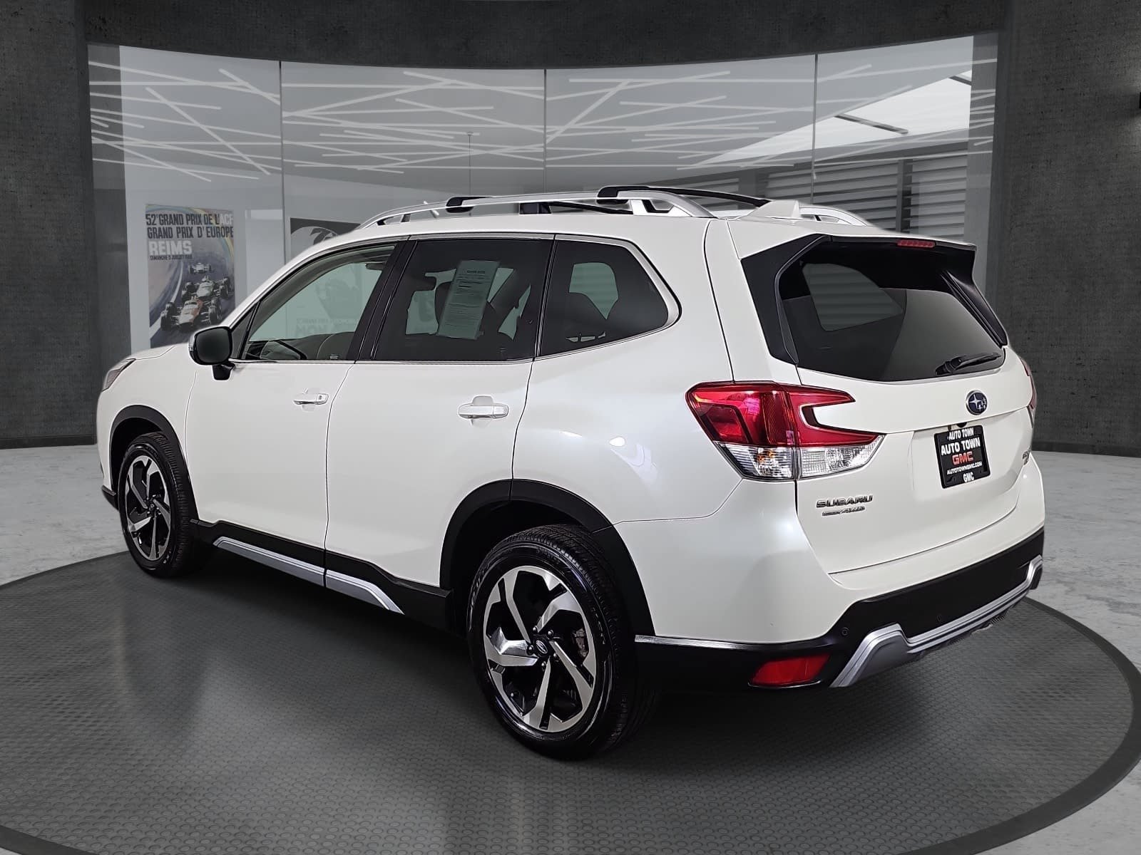 Used 2022 Subaru Forester Touring AWD/4WD image 7
