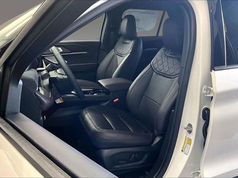 New 2026 Ford Explorer Platinum AWD/4WD image 6