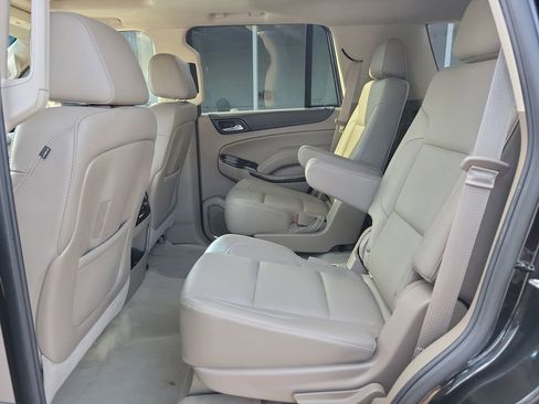 Used 2015 GMC Yukon SLT w/ Open Road Package AWD/4WD image 13