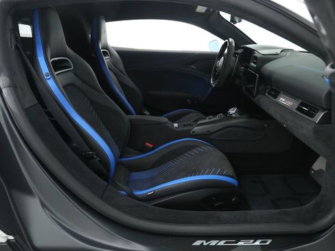 Certified 2022 Maserati MC20 Coupe RWD image 21