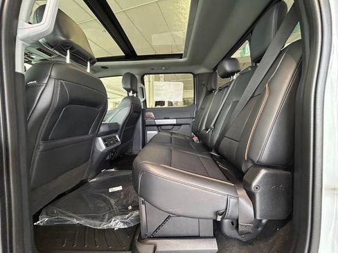 New 2026 Ford F250 Lariat w/ Black Appearance Package AWD/4WD image 36