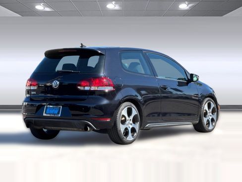 Used 2012 Volkswagen Golf 2-Door FWD image 8