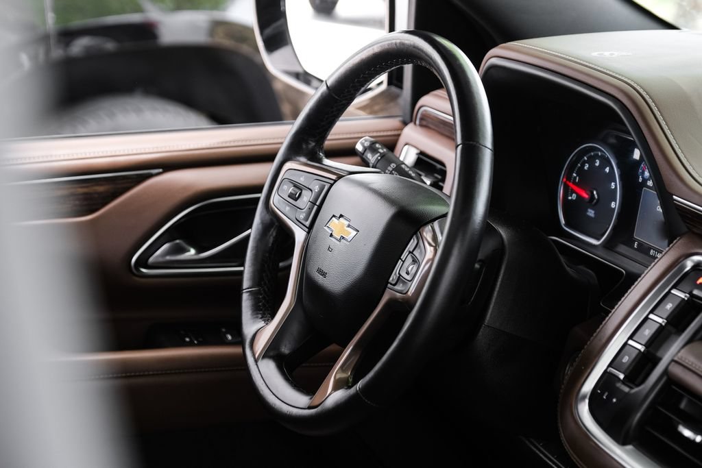 Used 2021 Chevrolet Suburban High Country RWD image 13
