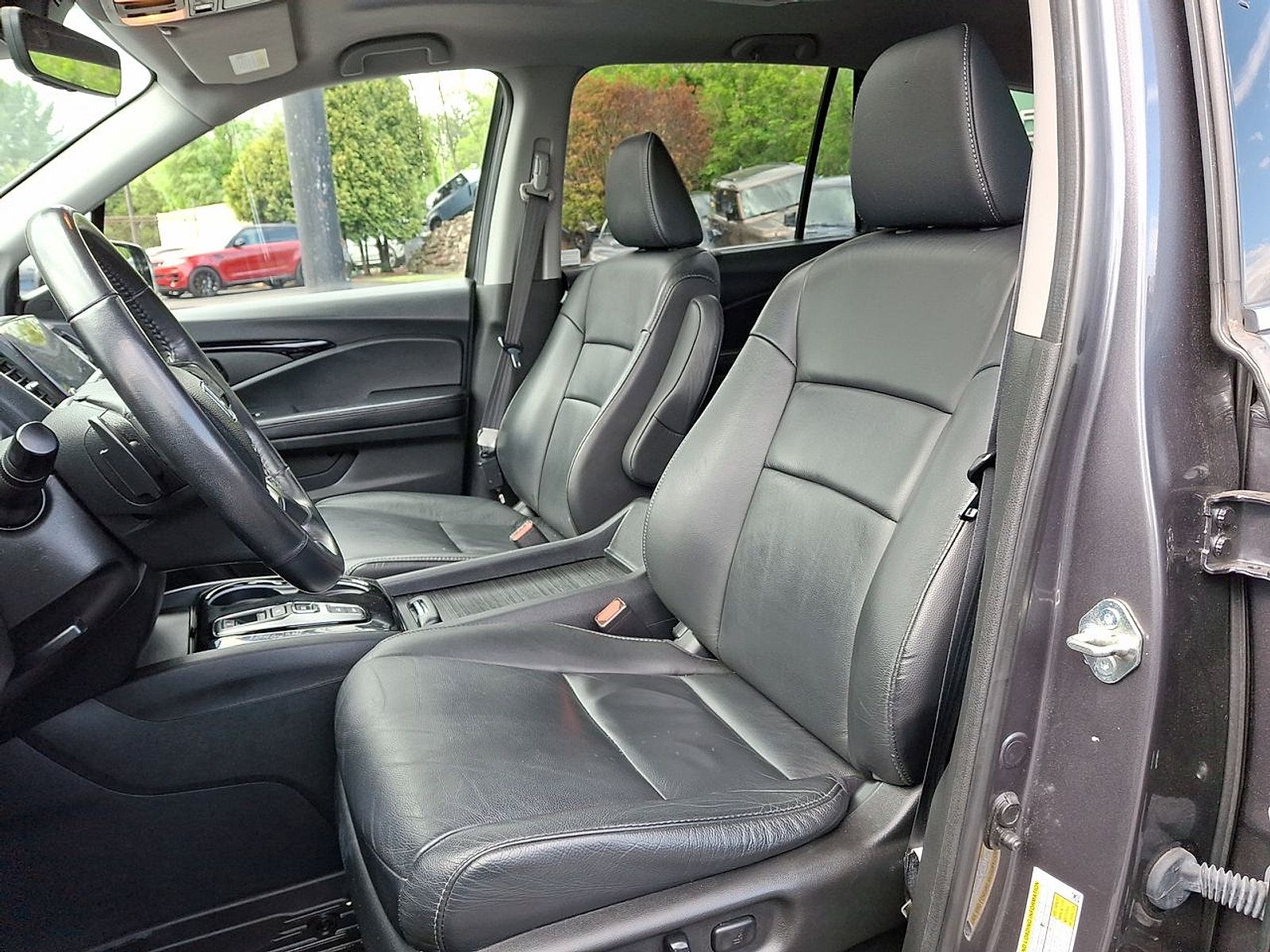 Used 2020 Honda Pilot Touring image 17
