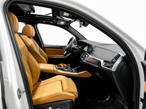 Used 2023 BMW X5 xDrive40i w/ Premium Package image 30