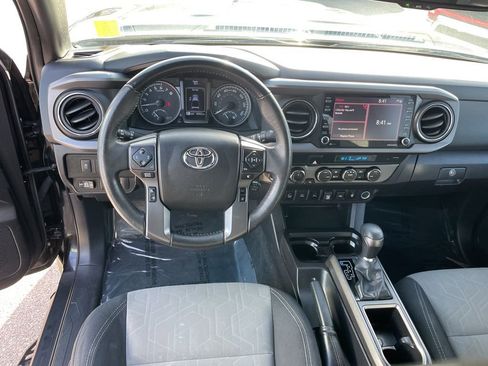 Used 2021 Toyota Tacoma TRD Sport w/ Technology Package image 26