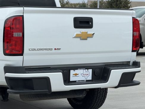 Used 2017 Chevrolet Colorado W/T w/ WT Convenience Package image 6