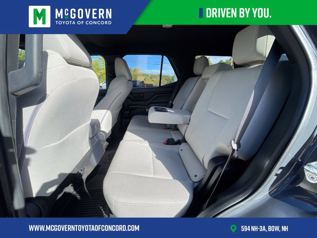 Used 2026 Toyota 4Runner SR5 AWD/4WD image 16