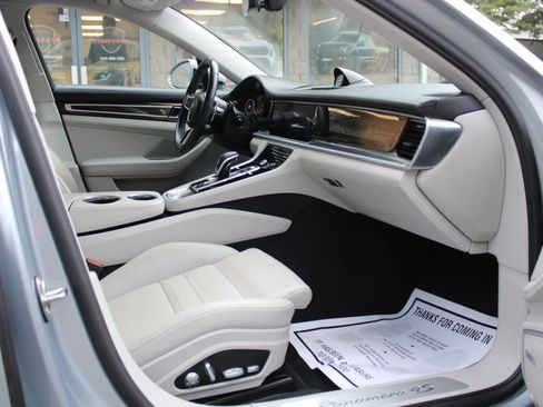 Used 2018 Porsche Panamera 4S w/ Premium Package Plus AWD/4WD image 9