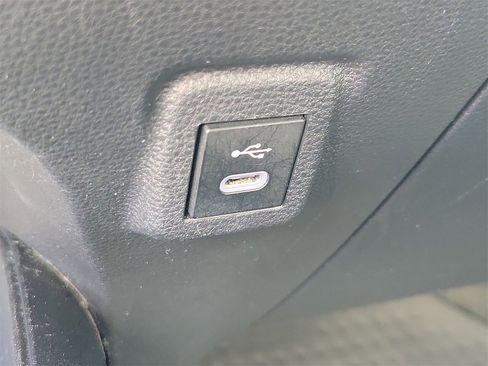 Used 2023 Toyota Corolla LE image 28