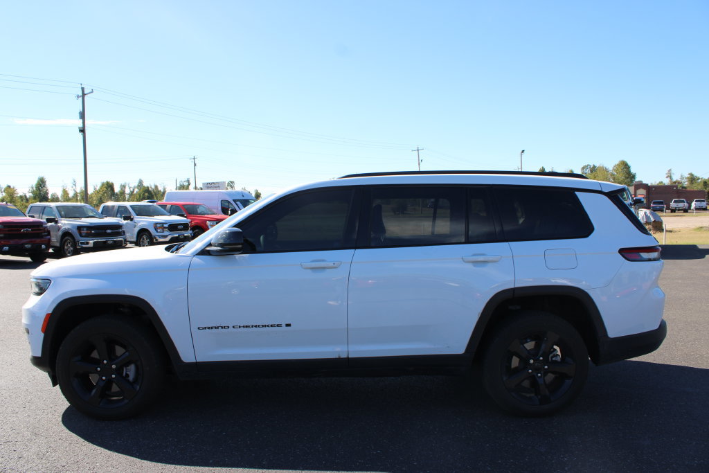 Used 2024 Jeep Grand Cherokee L Altitude AWD/4WD image 6