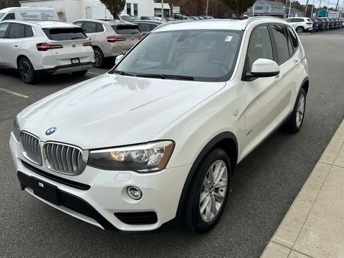 Used 2017 BMW X3 xDrive28i image 7