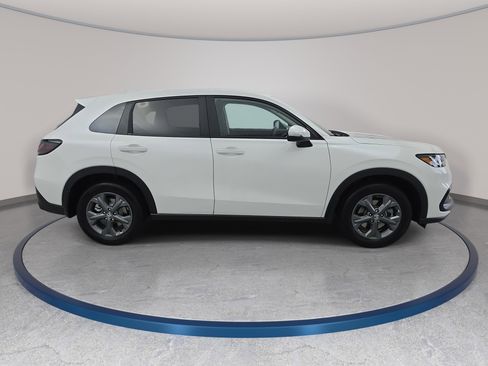 New 2026 Honda HR-V LX image 4