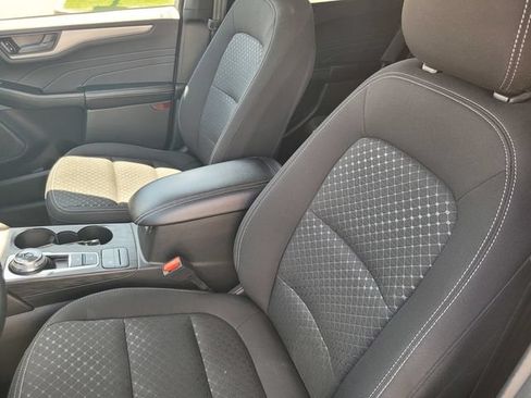 Used 2025 Ford Escape Active w/ Cold Weather Package AWD/4WD image 11