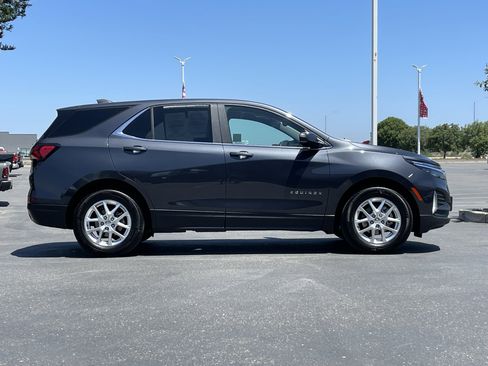 Used 2022 Chevrolet Equinox LT FWD image 4