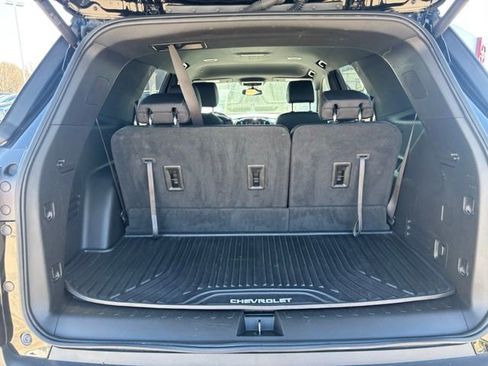 Used 2023 Chevrolet Traverse LT AWD/4WD image 5