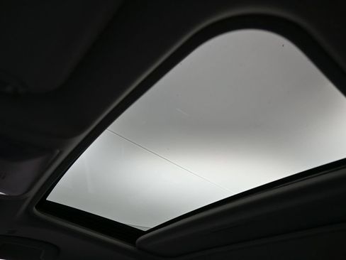 Used 2025 Toyota RAV4 XLE w/ Convenience Package FWD image 24