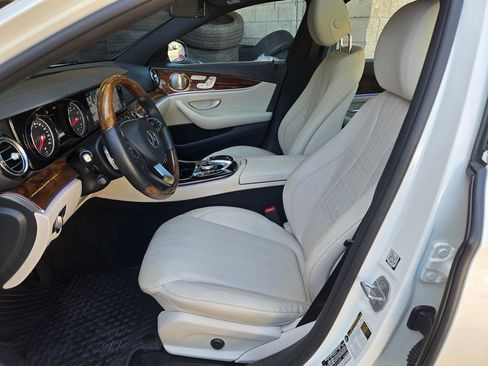 Used 2017 Mercedes-Benz E 300 image 19