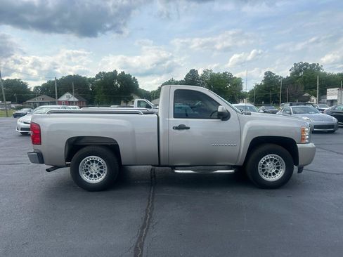 Used 2009 Chevrolet Silverado 1500 W/T RWD image 4