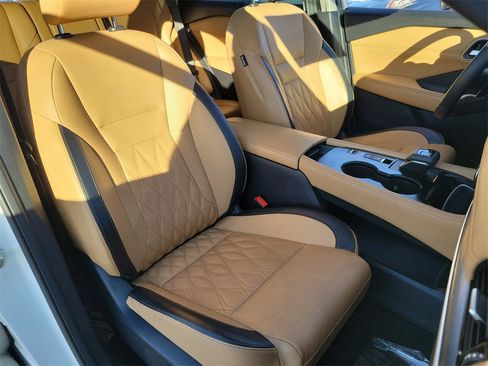 Certified 2022 Nissan Rogue Platinum w/ Head-Up Display Package image 20