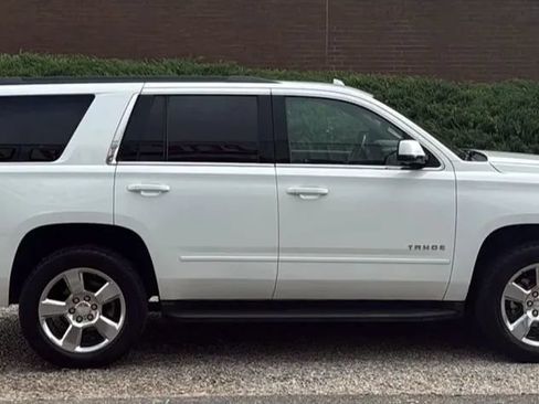 Used 2017 Chevrolet Tahoe LS w/ All-Season Package RWD image 5
