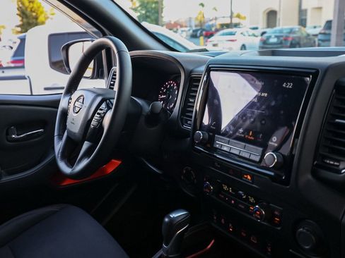 Used 2023 Nissan Frontier PRO-4X w/ Pro Convenience Package image 19