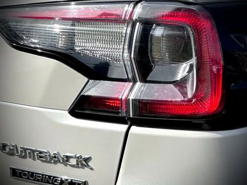 Used 2021 Subaru Outback Touring XT image 9