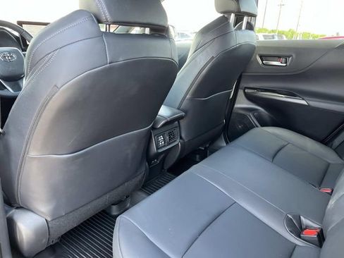 Used 2024 Toyota Venza XLE AWD/4WD image 20