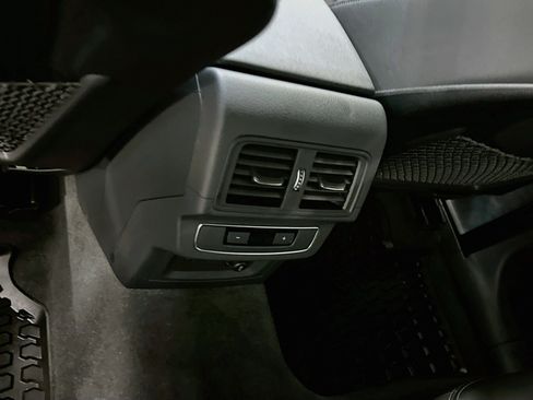 Used 2023 Audi Q5 2.0T Premium w/ Convenience Package AWD/4WD image 29