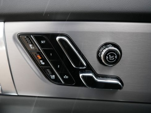 New 2026 Cadillac Vistiq Luxury image 17