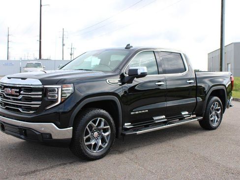 New 2026 GMC Sierra 1500 SLT w/ SLT Premium Plus Package AWD/4WD image 2