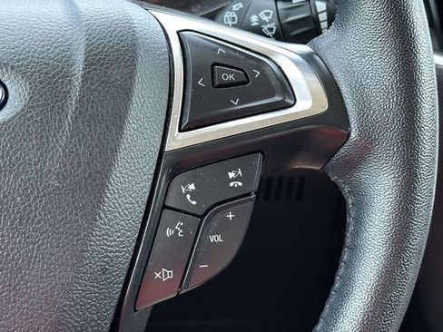 Used 2024 Ford Edge SEL AWD/4WD image 9