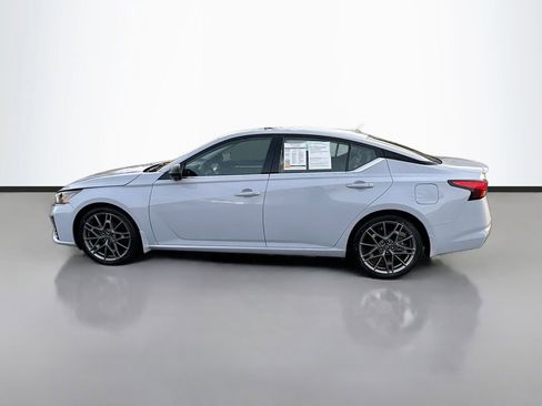 Used 2024 Nissan Altima 2.0 SR image 4