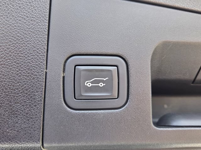 Used 2023 Cadillac XT4 Sport FWD image 13