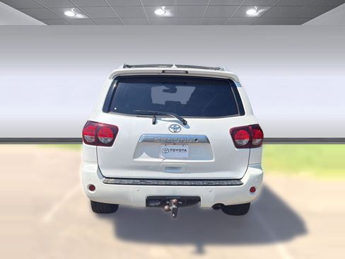 Used 2019 Toyota Sequoia Platinum AWD/4WD image 10