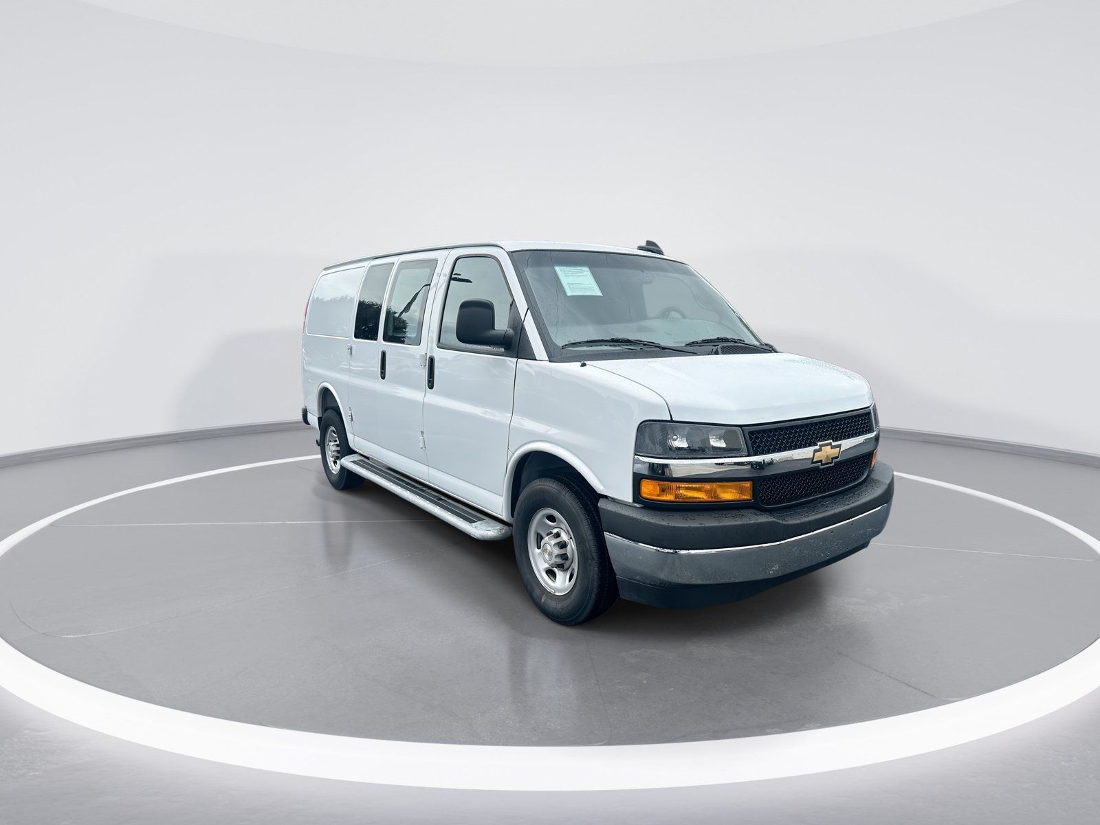 Used 2025 Chevrolet Express 2500 w/ Driver Convenience Package RWD image 2