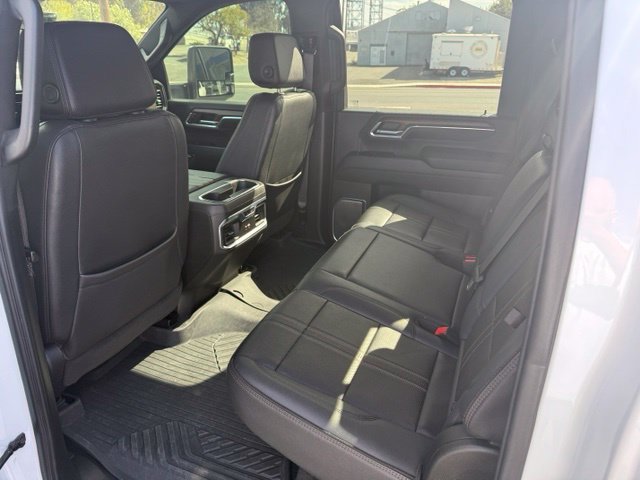 Used 2024 Chevrolet Silverado 3500 High Country w/ High Country Premium Package AWD/4WD image 19