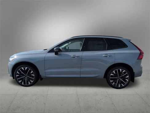 New 2026 Volvo XC60 B5 Ultra w/ Protection Package Premier image 3