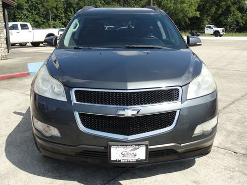 Used 2011 Chevrolet Traverse LT w/ Personal Connectivity Package FWD image 2