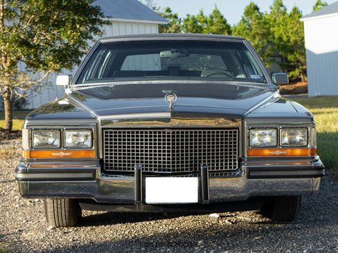 Used 1988 Cadillac Brougham image 13