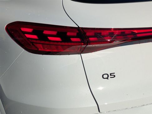 New 2025 Audi Q5 Premium Plus image 14